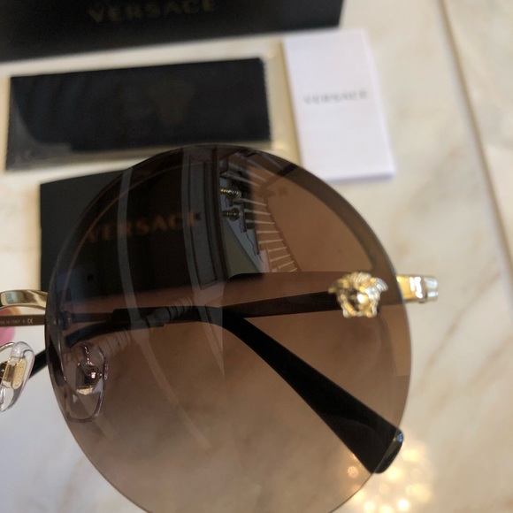 ?NEW SHOW STOPPER VERSACE SUNGLASSES ? main image 6